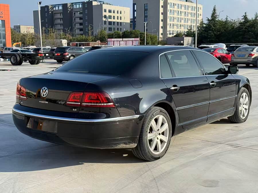 Volkswagen Pheaton 2016 immagine di auto #6