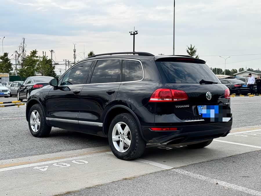 Volkswagen Touareg 2012 car image #6
