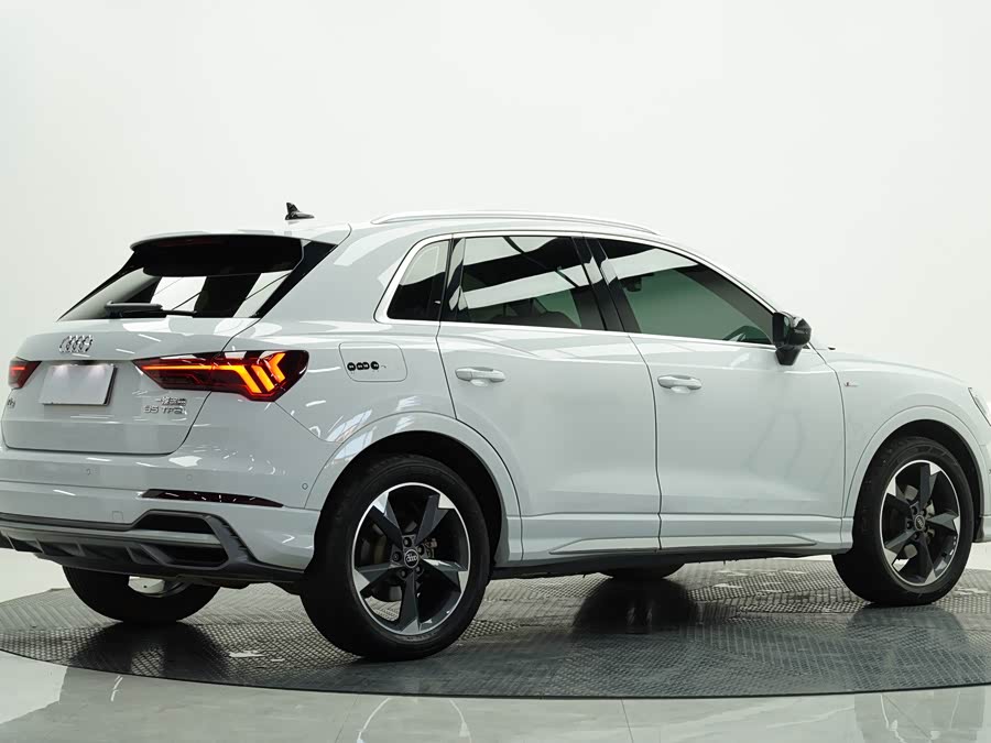 Audi Q3 2021 #6 Audi Q3 2021 car image #6