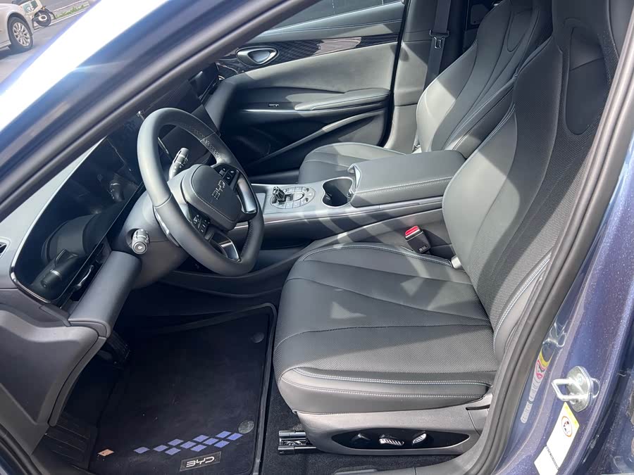 BYD Seal 2025 #6 BYD Seal 2025 car image #6