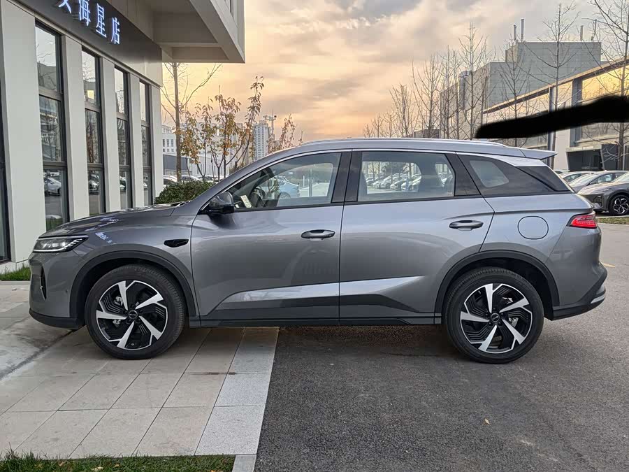 BYD Sea Lion 05 DM-i 2025 car image #6