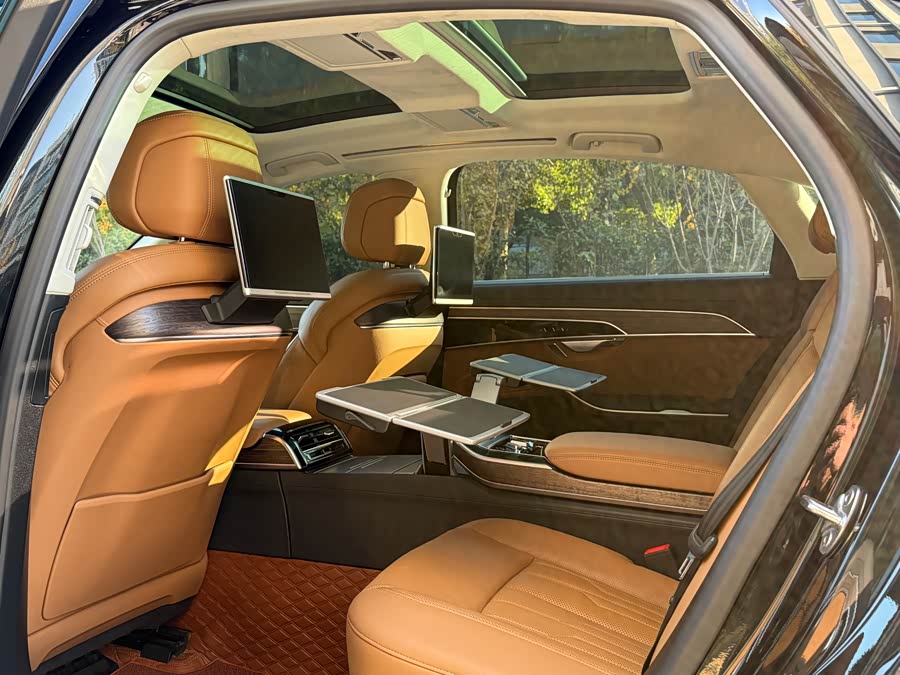 Audi A8 2019 car image #6