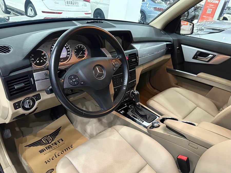 Mercedes-Benz GLK Class 2012 car image #6