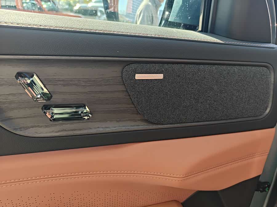 Jetour X70L صورة سيارة #6