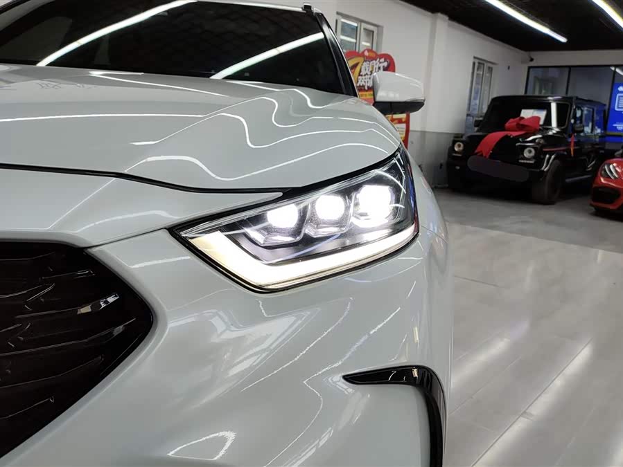 Toyota Crown Kluger 2022 car image #6