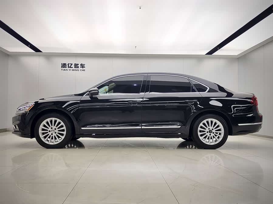 Volkswagen 2018 car image #6