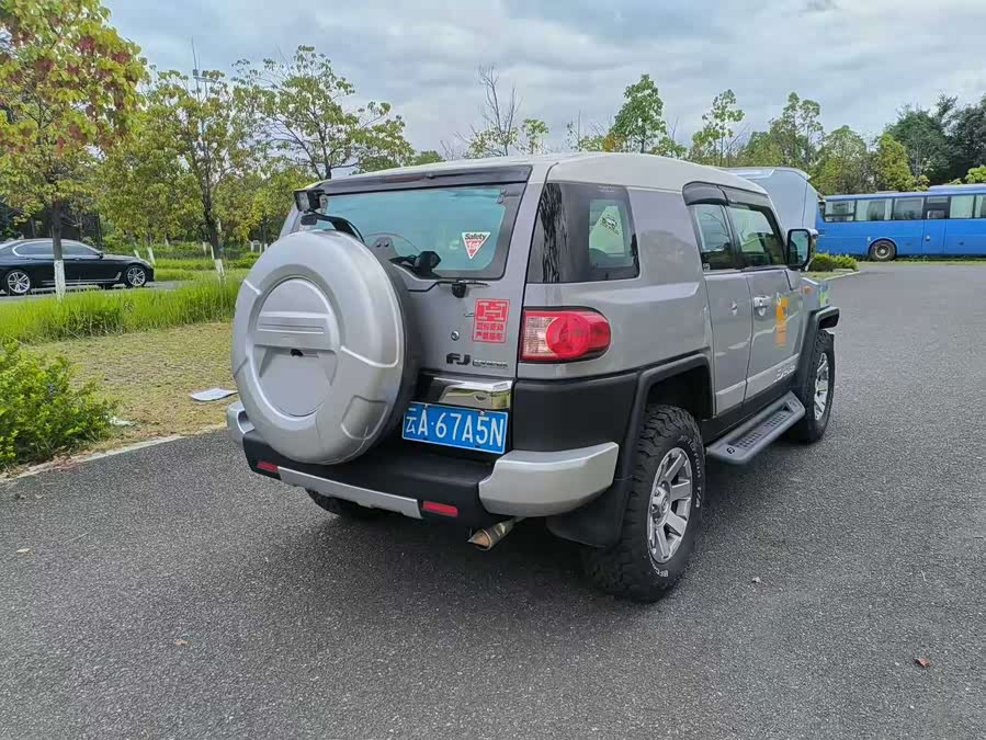 Toyota FJ Cruiser 2018 #6 Toyota FJ Cruiser 2018 car image #6