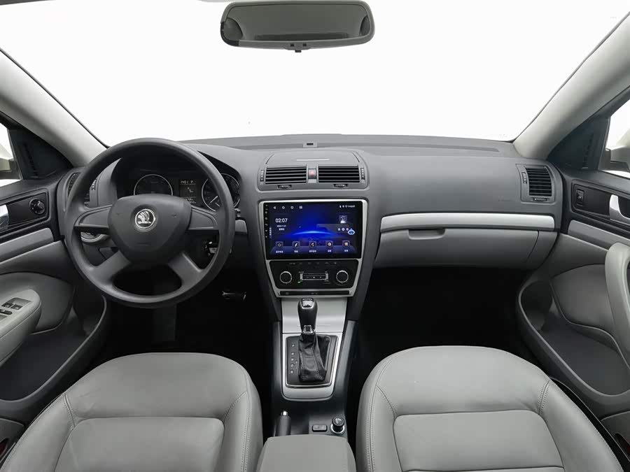 Skoda Octavia 2014 car image #6