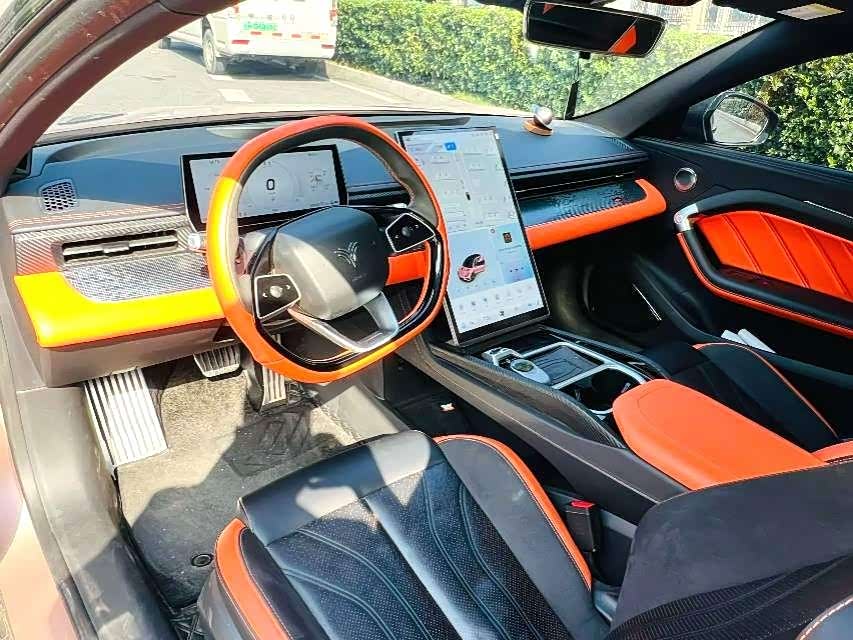 哪吒汽车 哪吒GT 2023 汽车图片 #6