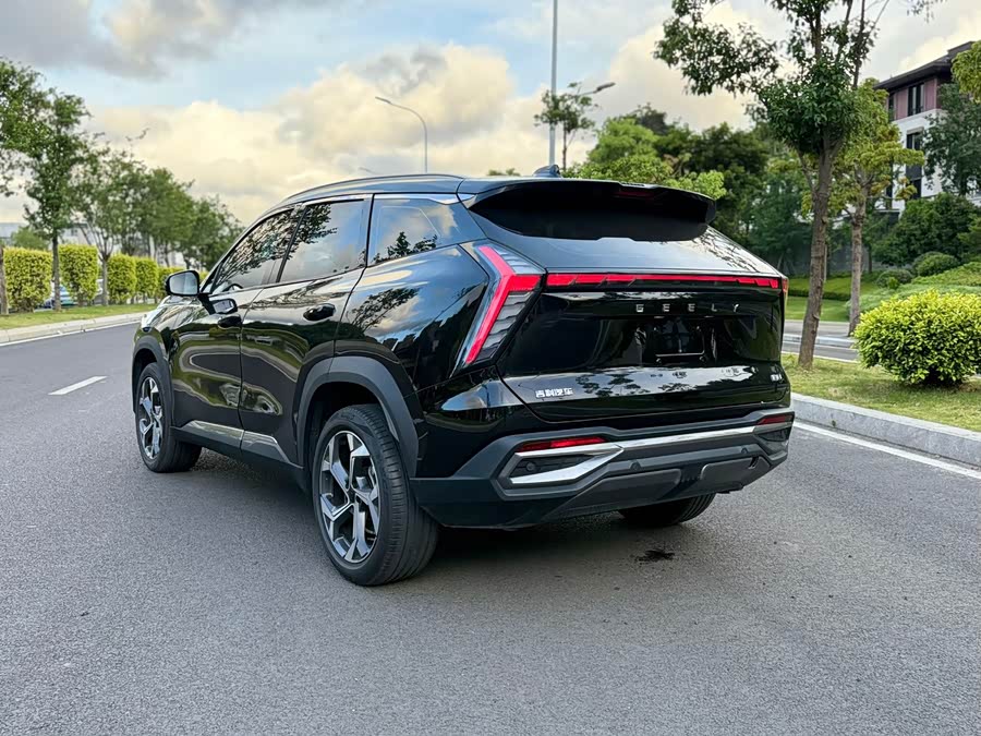 GEELY Boyue L 2024 car image #6