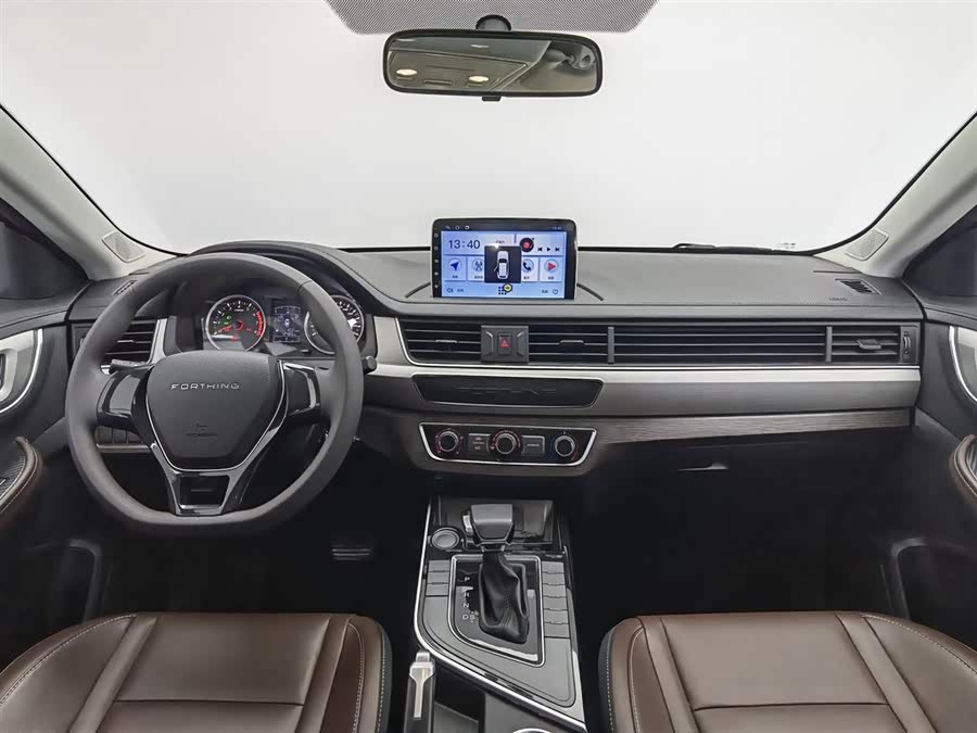 Forthing T5 2023 изображение автомобиля #6