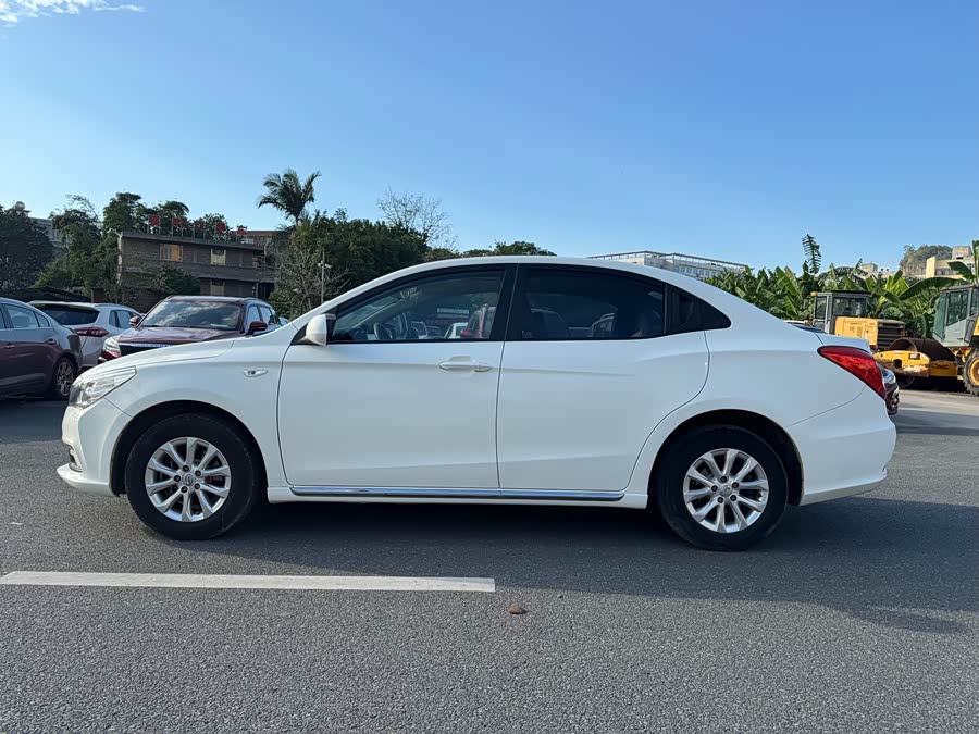 GAC Trumpchi GA3S 2015 #6 GAC Trumpchi GA3S 2015 car image #6