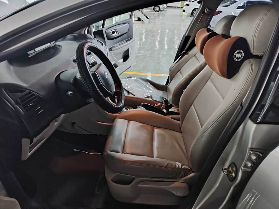 Citroen C-Quatre 2011 car image #6