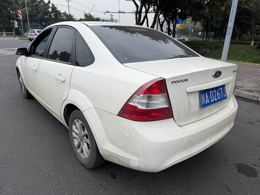 Ford Focus 2014 car image #6