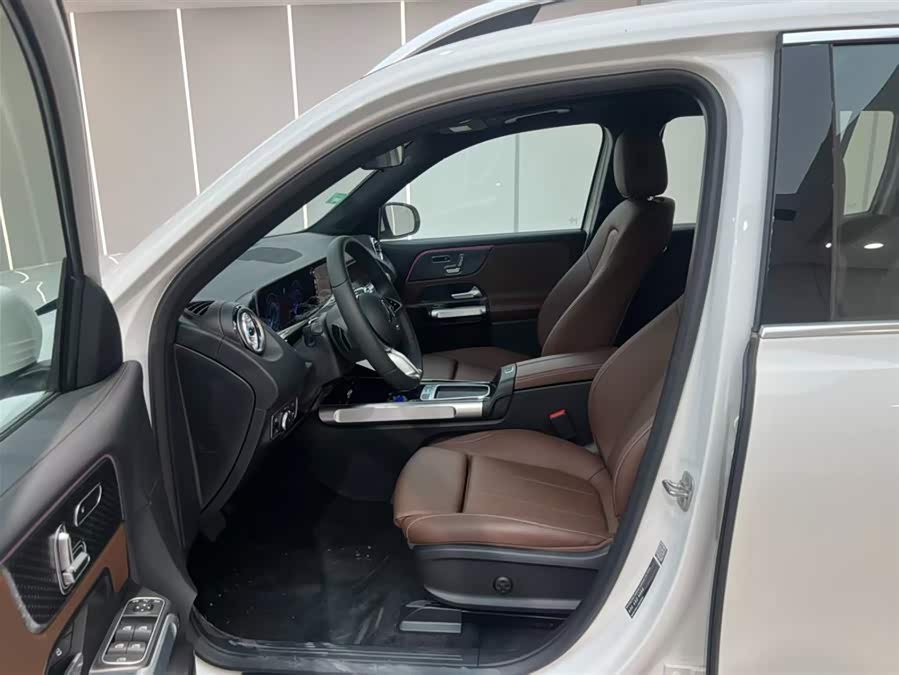 Mercedes-Benz EQB Class 2025 car image #6