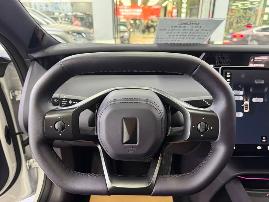 阿维塔 阿维塔06 2025 汽车图片 #6