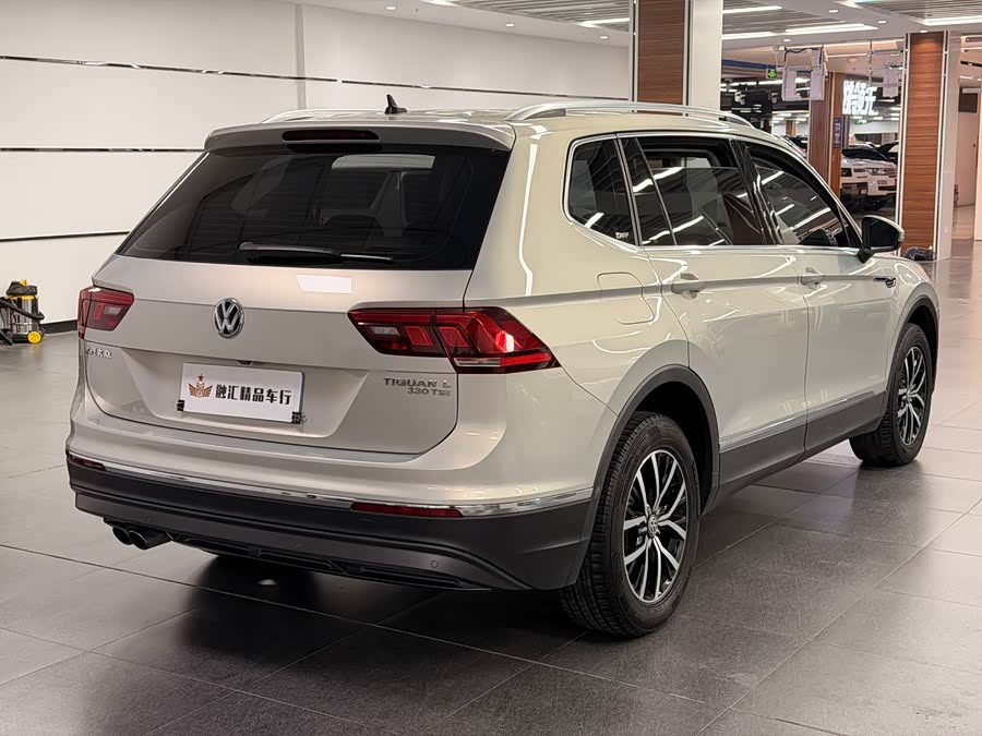 Volkswagen Tiguan L 2018 car image #6