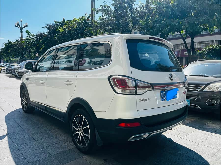 Forthing SX6 2018 car image #6