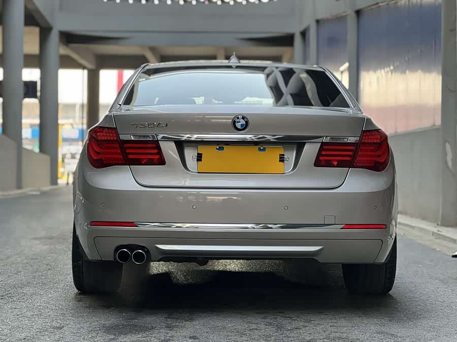 BMW 7 Series 2013 car image #6