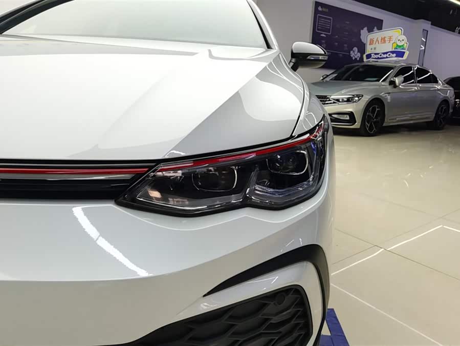 Volkswagen GolfGTI 2023 immagine di auto #6