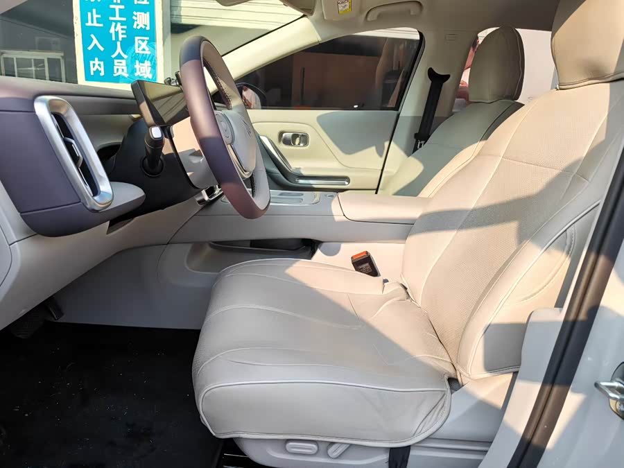 零跑汽车 零跑B01 2025 汽车图片 #6