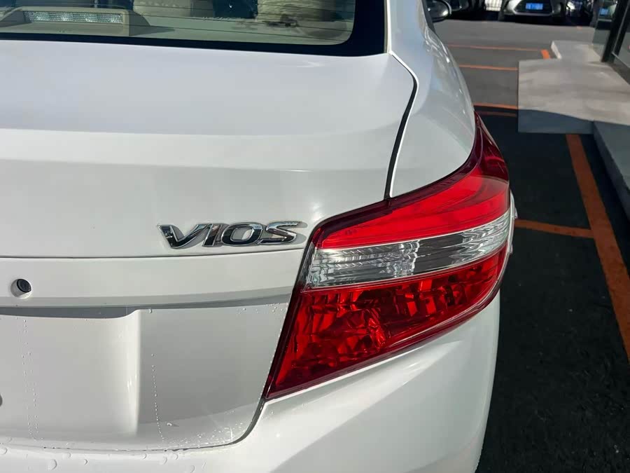 Toyota Vios 2014 immagine di auto #6