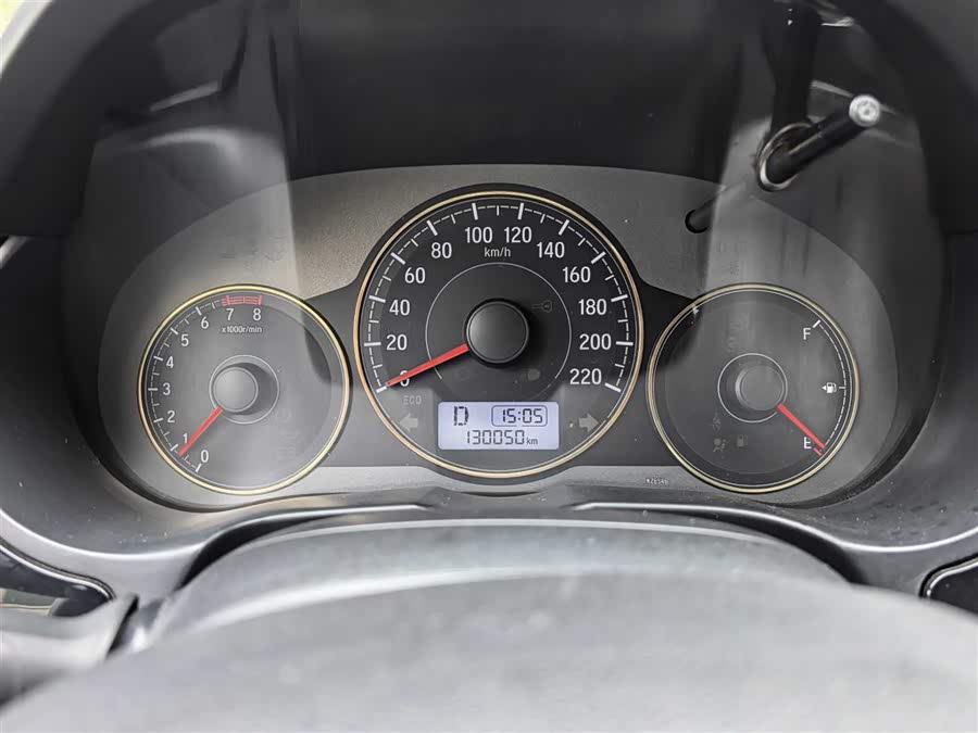 Honda Greiz 2016 #6 Honda Greiz 2016 car image #6