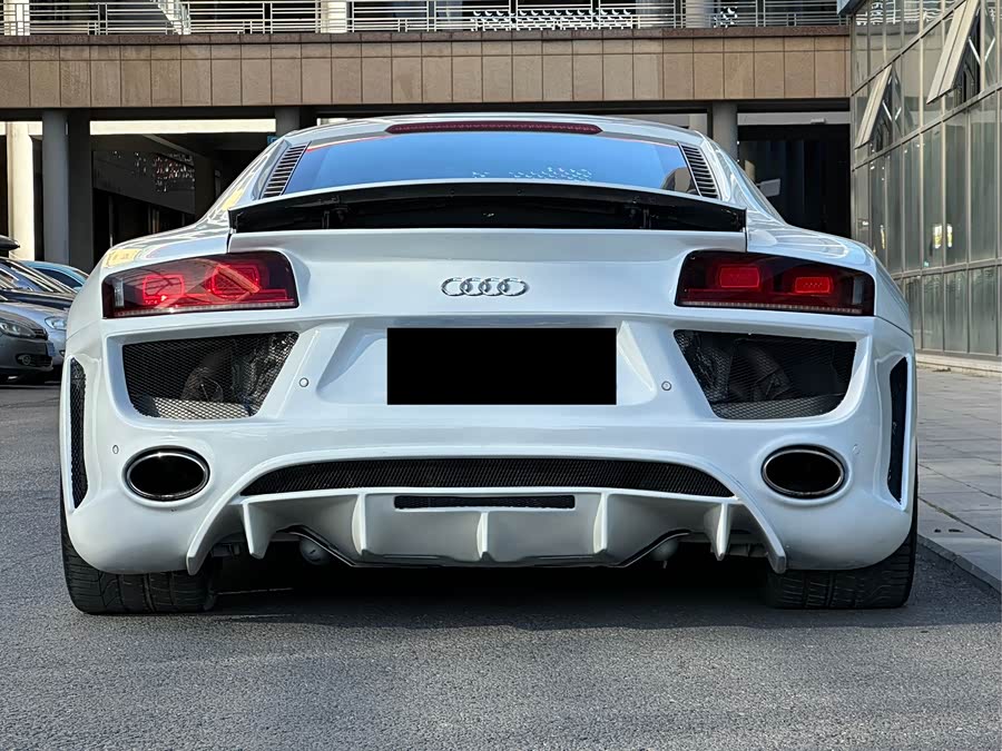 Audi R8 2011 #6 Audi R8 2011 car image #6