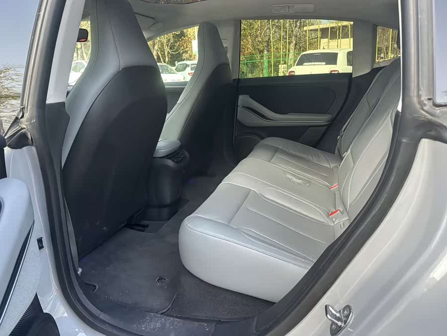 NIO ET5 2023 car image #6