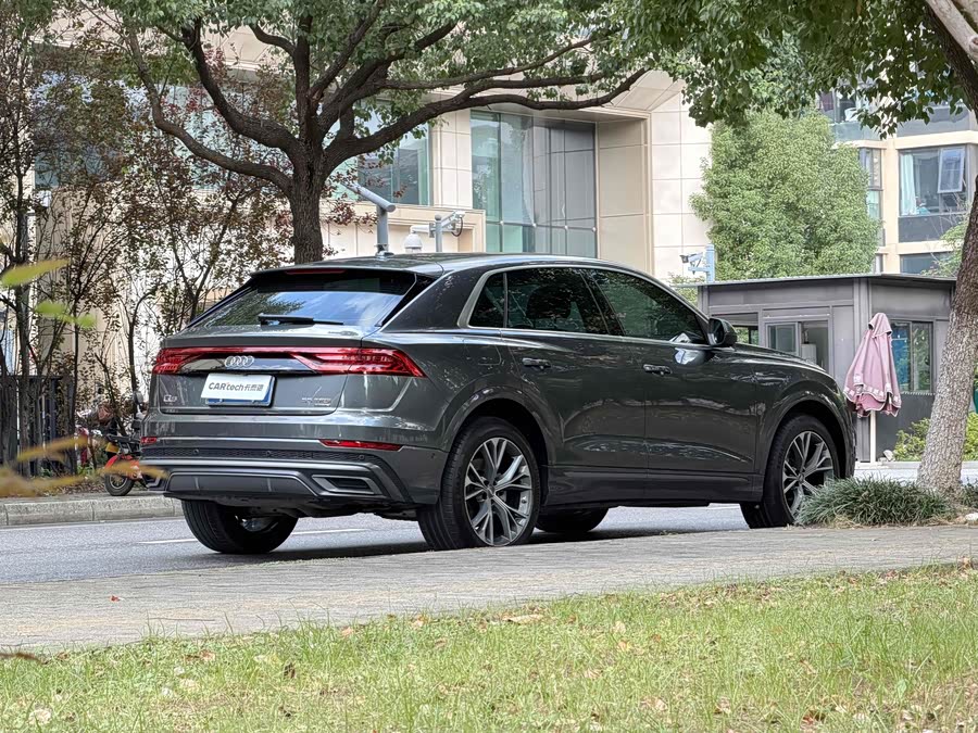 Audi Q8 2020 car image #6