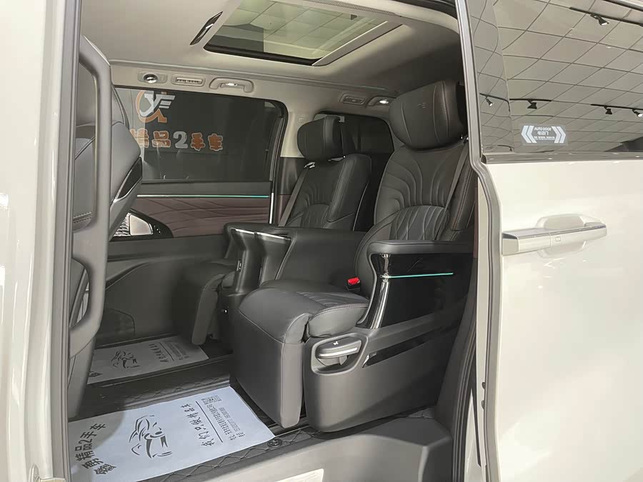 GAC Trumpchi M8 2023 #6 GAC Trumpchi M8 2023 car image #6