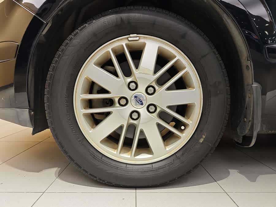 Ford S-MAX 2012 #6 Ford S-MAX 2012 car image #6