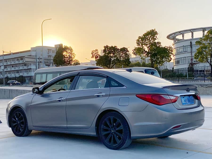 Hyundai Sonata 2011 image de voiture #6