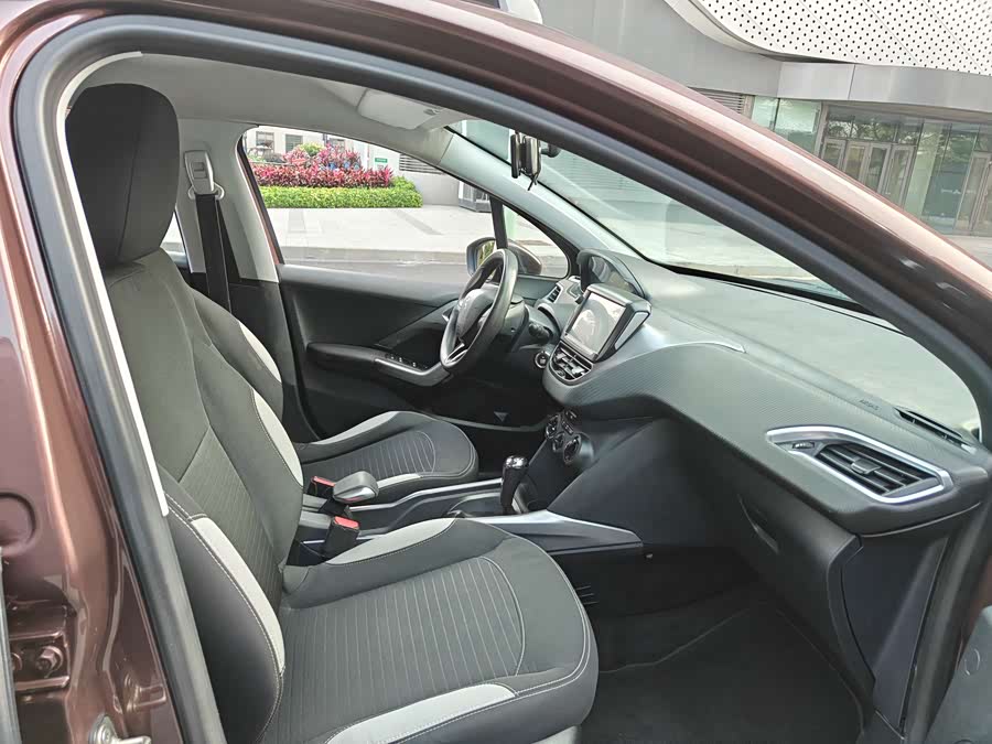 Peugeot 2008 2014 image de voiture #6