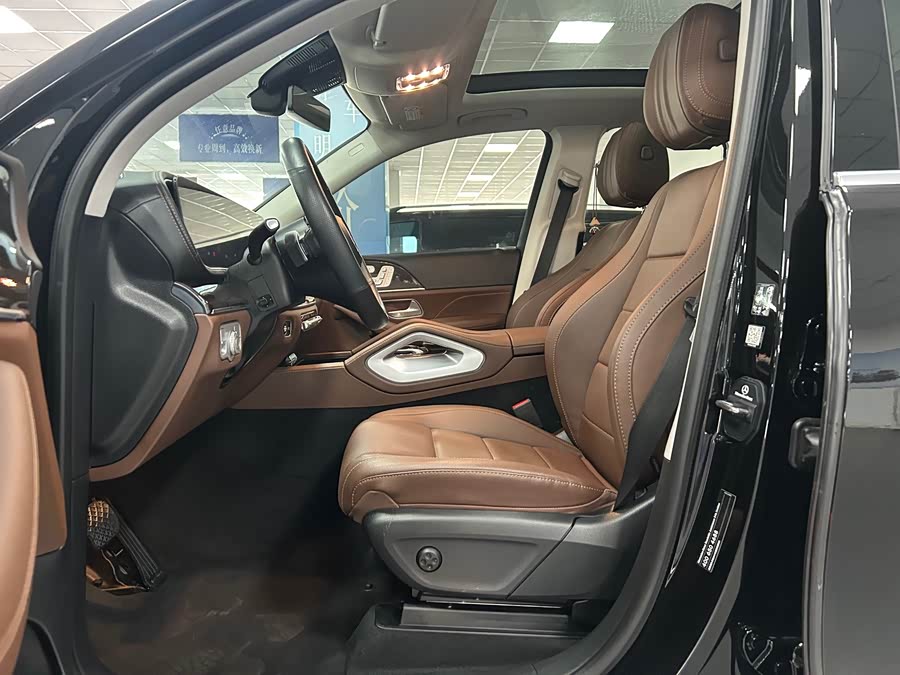 Mercedes-Benz GLE Class 2025 immagine di auto #6