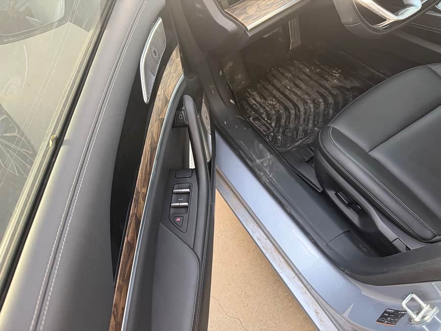 哪吒汽车 哪吒S 2023 汽车图片 #6