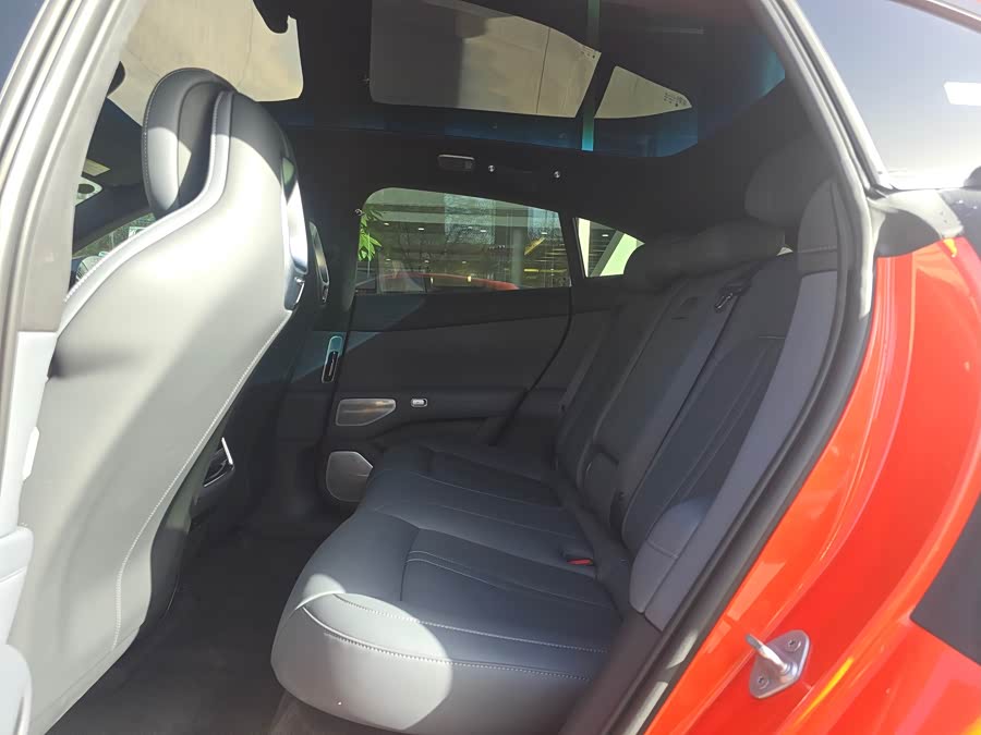 MI YU7 2025 car image #6