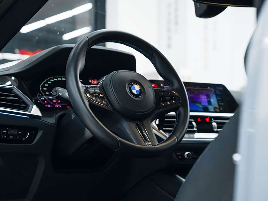 BMW M4 2022 car image #6