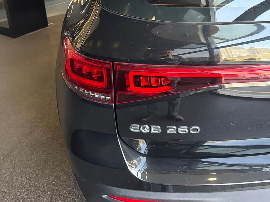 Mercedes-Benz EQB Class 2023 car image #6