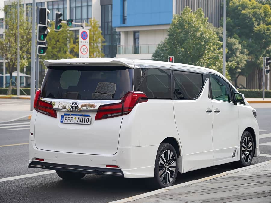 Toyota Alphard 2019 immagine di auto #6