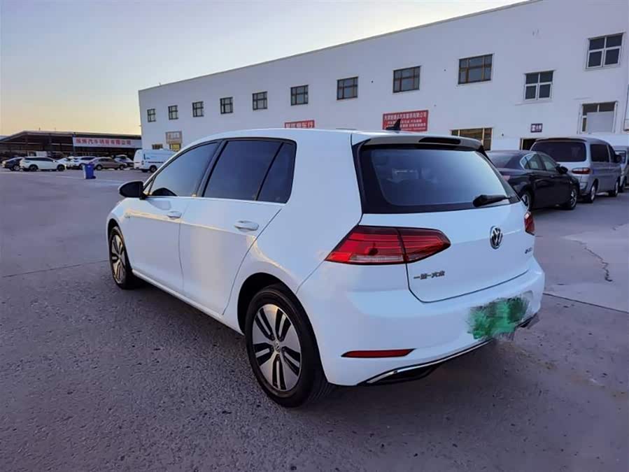 Volkswagen Golf Pure Electric 2020 #6 Volkswagen Golf Pure Electric 2020 car image #6