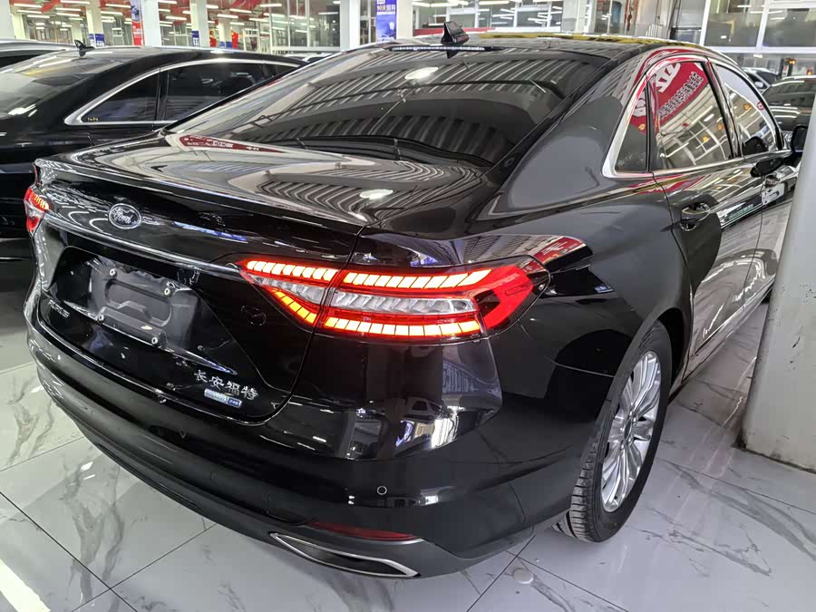 Ford Taurus 2019 car image #6