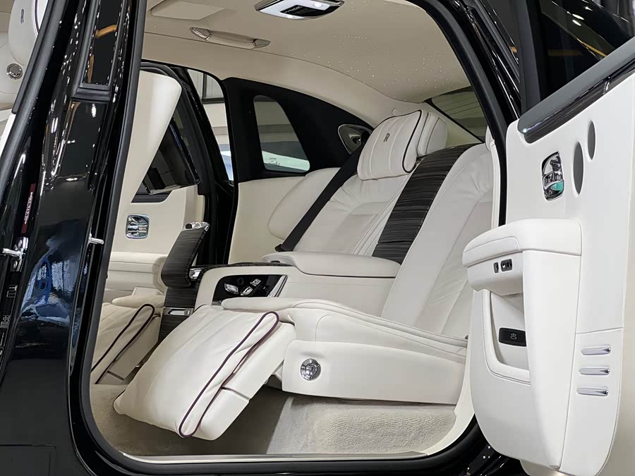 Rolls-Royce Ghost 2021 car image #6