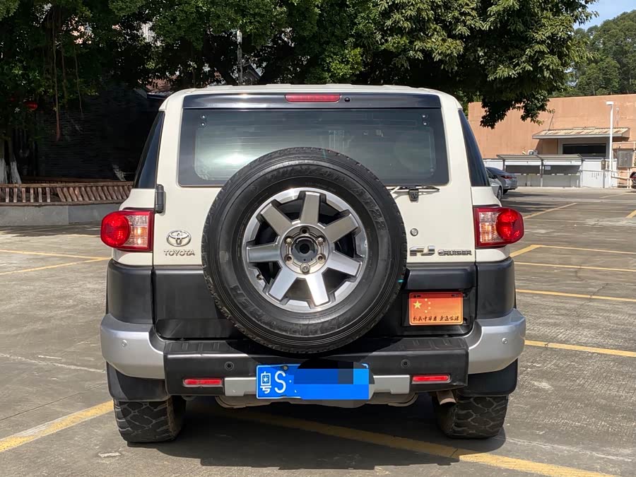Toyota FJ Cruiser 2017 #6 Toyota FJ Cruiser 2017 car image #6
