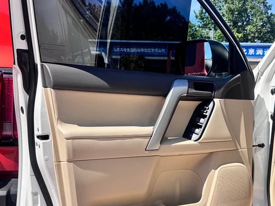 Toyota Land Cruiser Prado 2015 car image #6