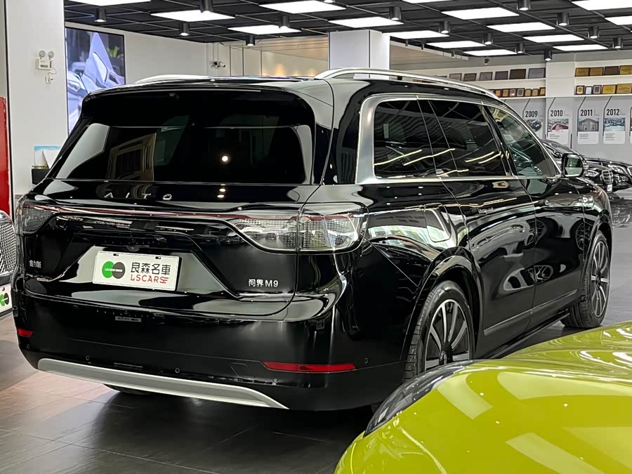 2025 car image #6