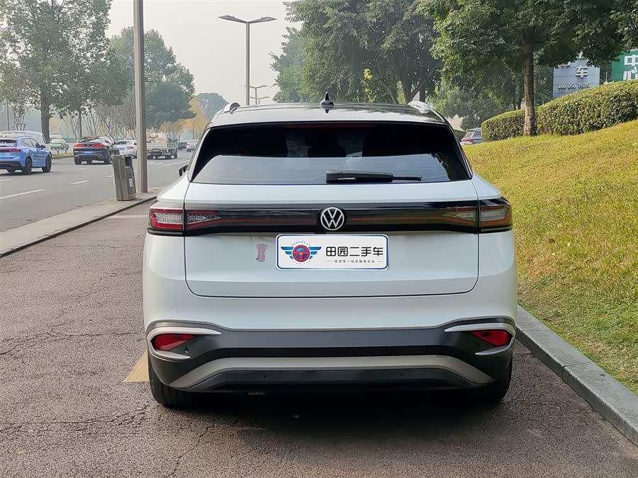 Volkswagen ID.4 X 2021 immagine di auto #6