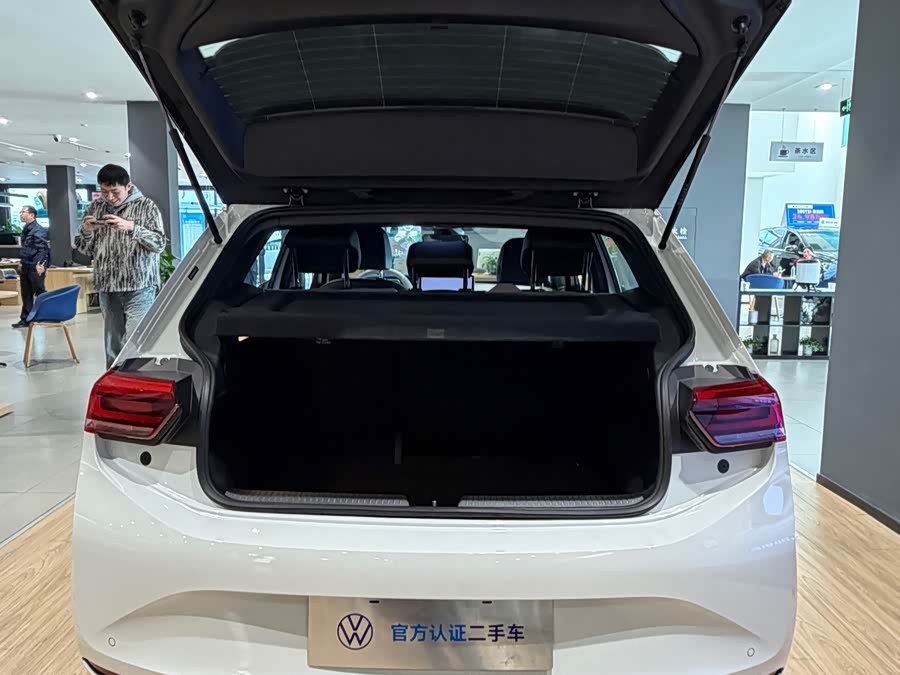 Volkswagen ID.3 2024 car image #6