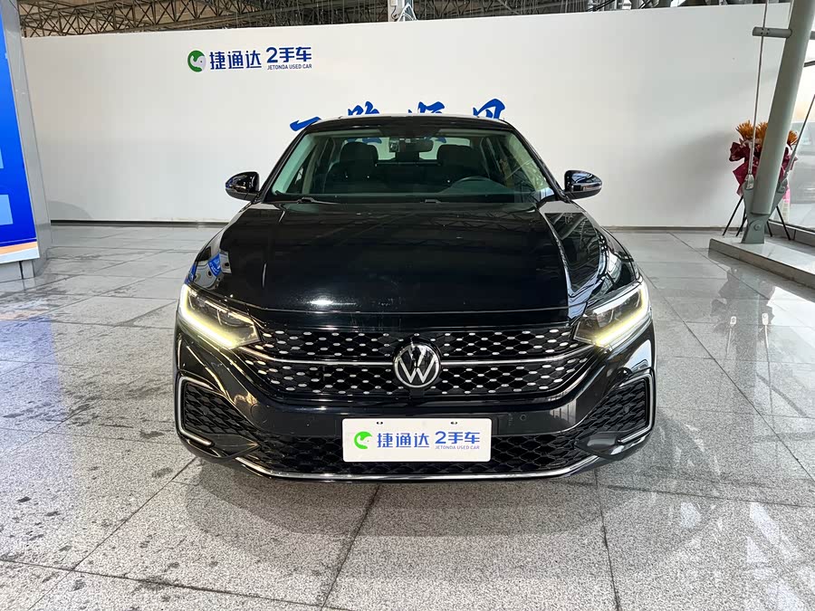 Volkswagen Passat 2023 car image #6