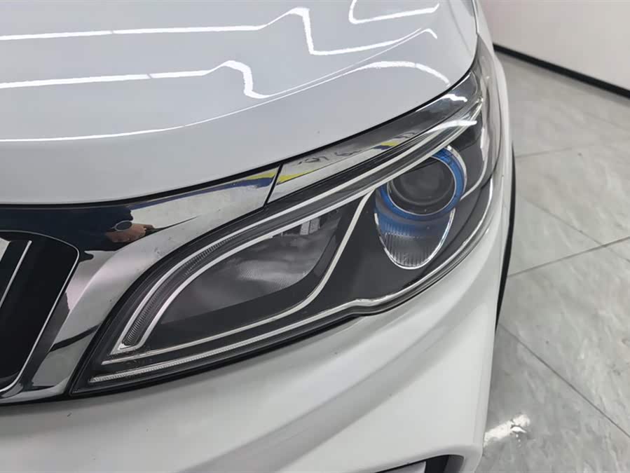 GEELY Vision X3 2021 car image #6